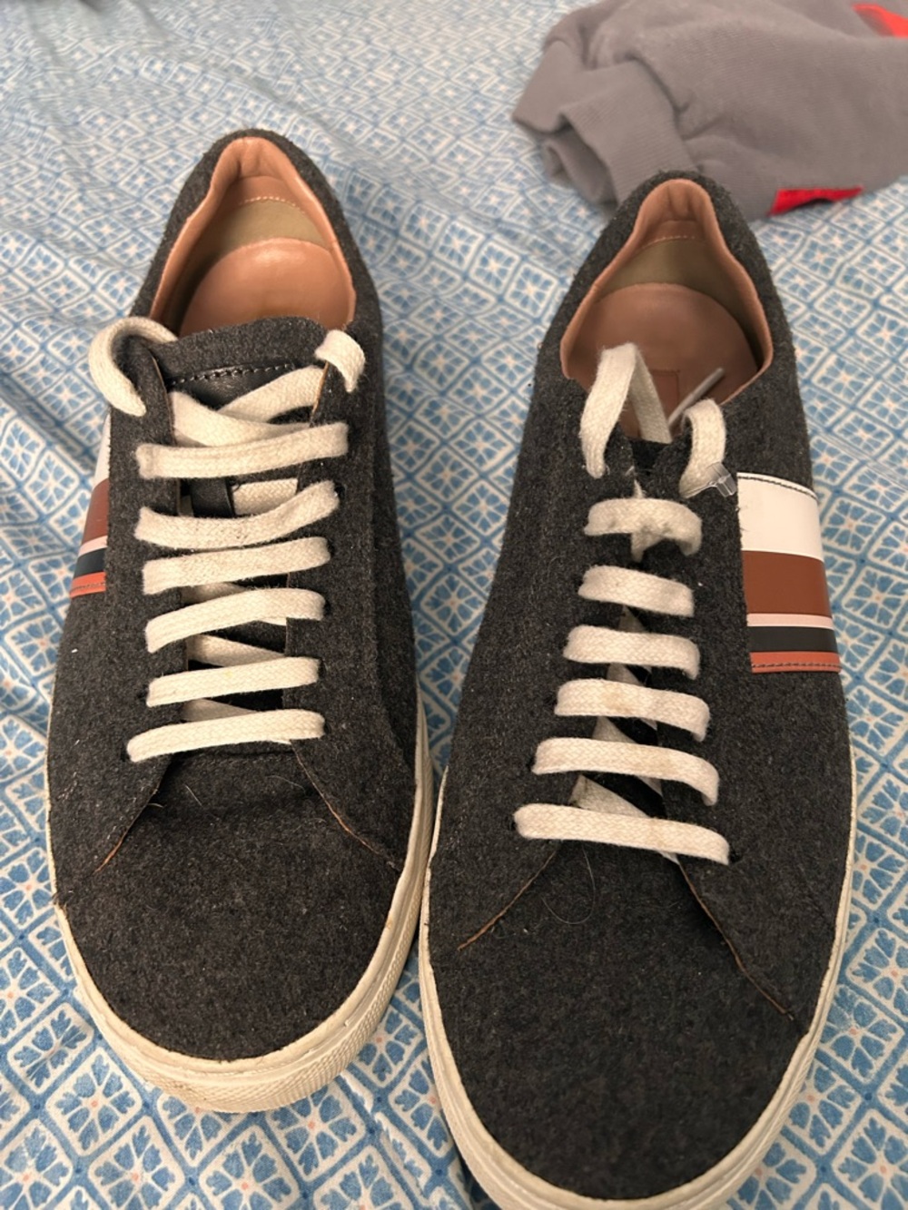 Hugo Boss Charcoal Gray Low-Top Sneakers with Brown & White Stripe